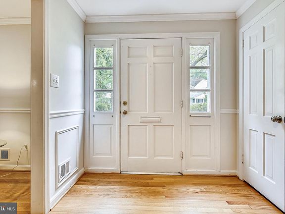 3rd image of 8102 Woodhaven Blvd