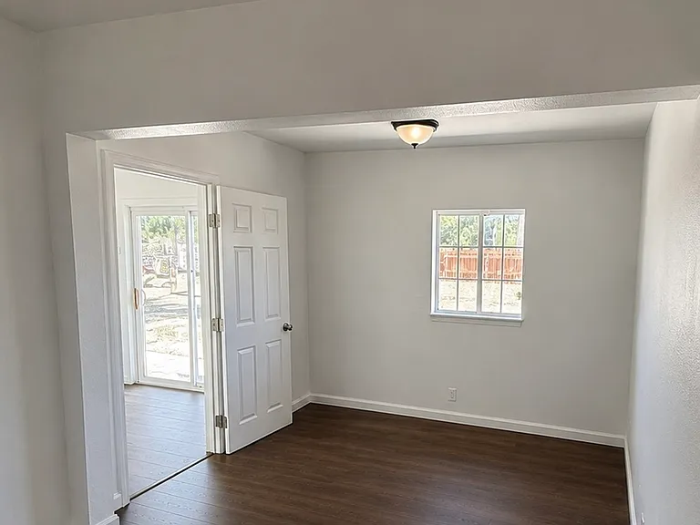 186 E Bonita St — Photo 14