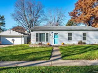 6438 Marcy St, Brighton, MI 48116