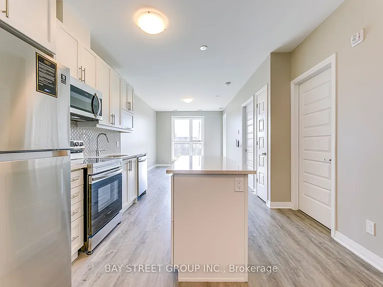 95 Dundas St W #107 — Photo 10