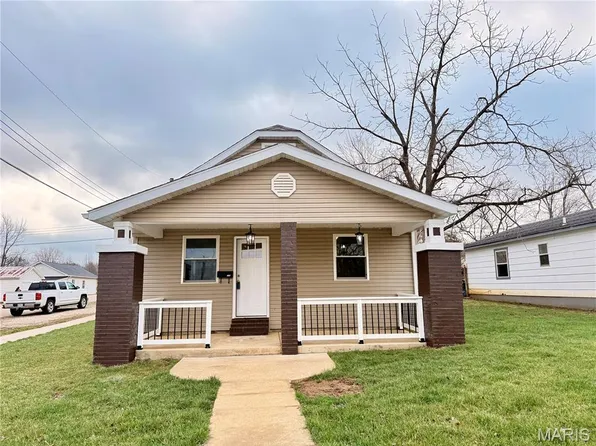 706 N Desloge Dr, Desloge, MO 63601