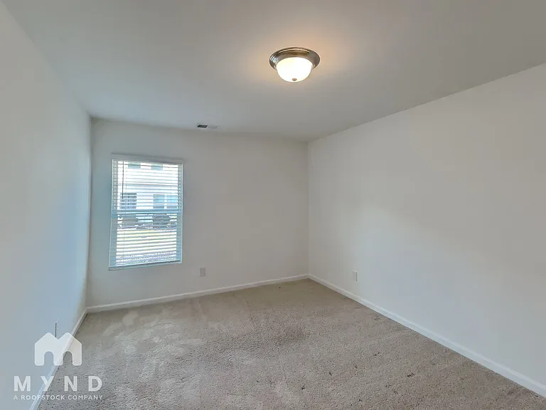 1392 Ben Park Way — Photo 12