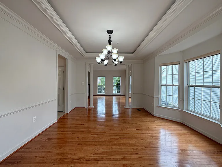 4415 Medallion Dr — Photo 5