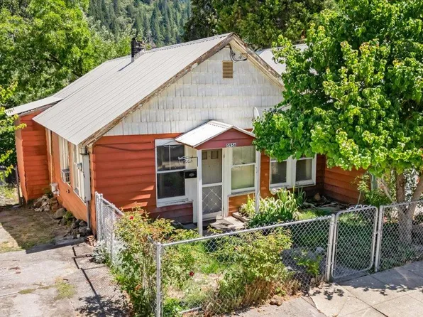 5956 Shasta Ave, Dunsmuir, CA 96025