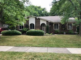 1416 Madison Dr, Troy, MI