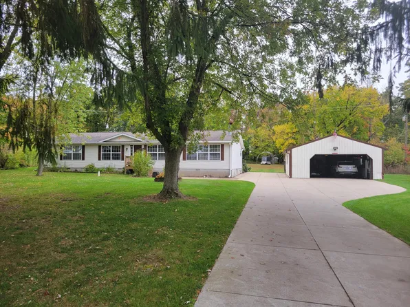 25652 18th Ave, Gobles, MI 49055