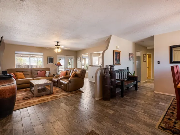 114 Mikaela Rd, Corrales, NM 87048