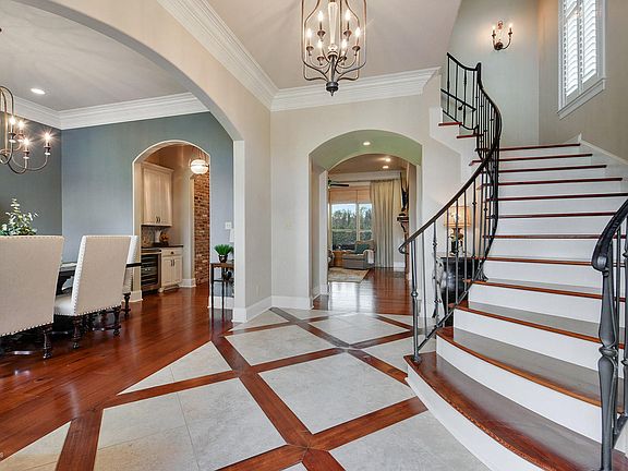 4th image of 204 English Gardens Pkwy