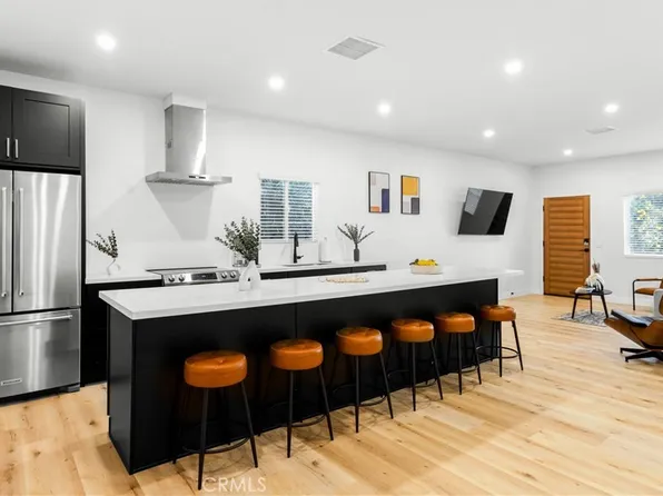 925 E 65th St, Inglewood, CA 90302