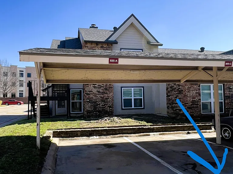 835 W Harwood Rd #C — Photo 14
