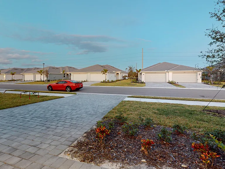 8318 Waterscape Rd — Photo 6