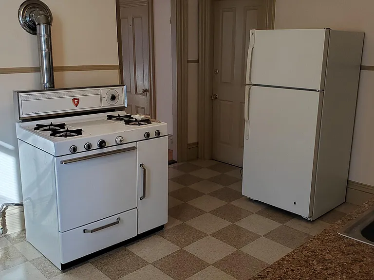298 Granite St #2F — Photo 11