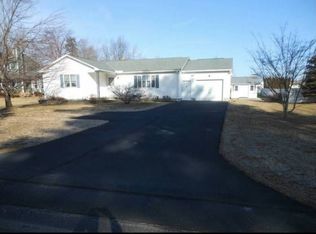 65 Plain St, Easthampton, MA 01027