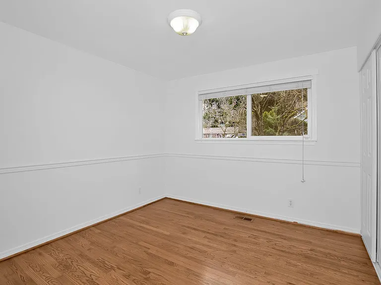 12642 NE 73rd St — Photo 14