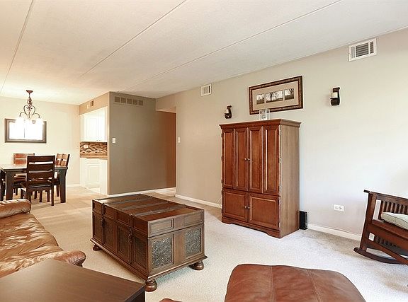 5th image of 8020 Woodglen Ln APT 106