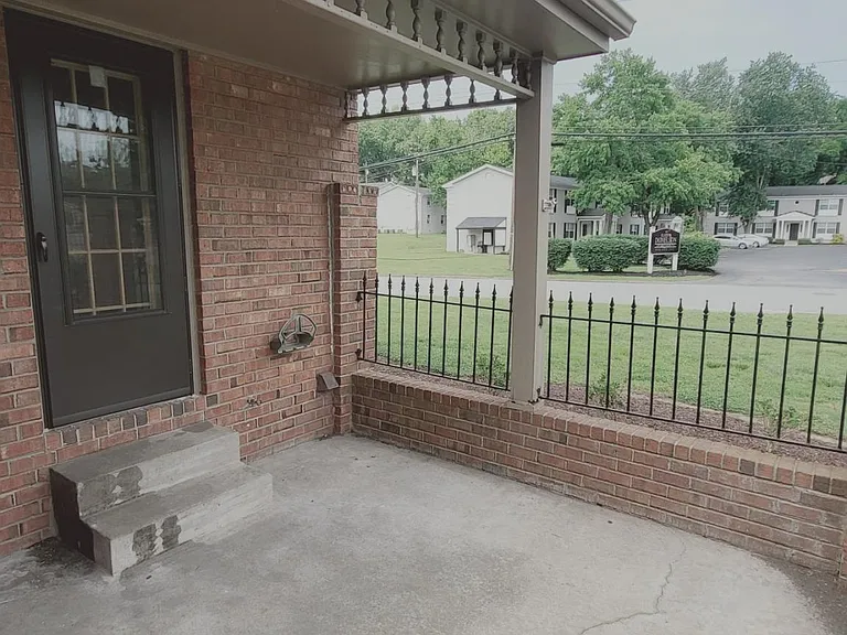 301 Hickory Pl — Photo 42