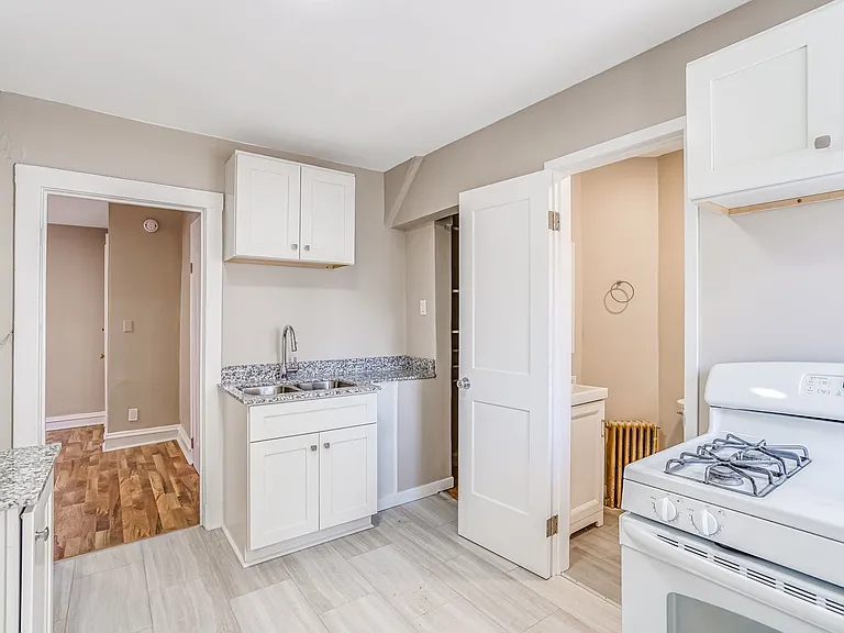 2519 Lyndale Ave S #3 — Photo 2