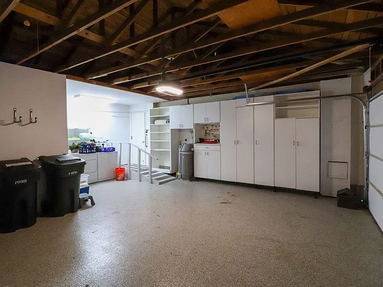 1050 Pacifica Dr — Photo 42