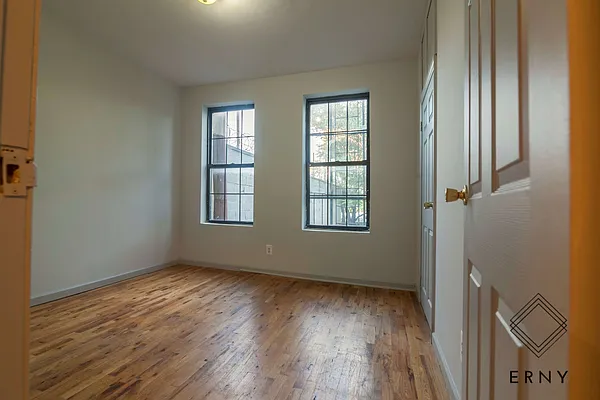 Rented by ERNY LLC | media 10