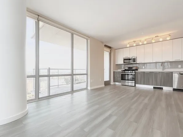 1524 Sheepshead Bay Road image 4 of 31