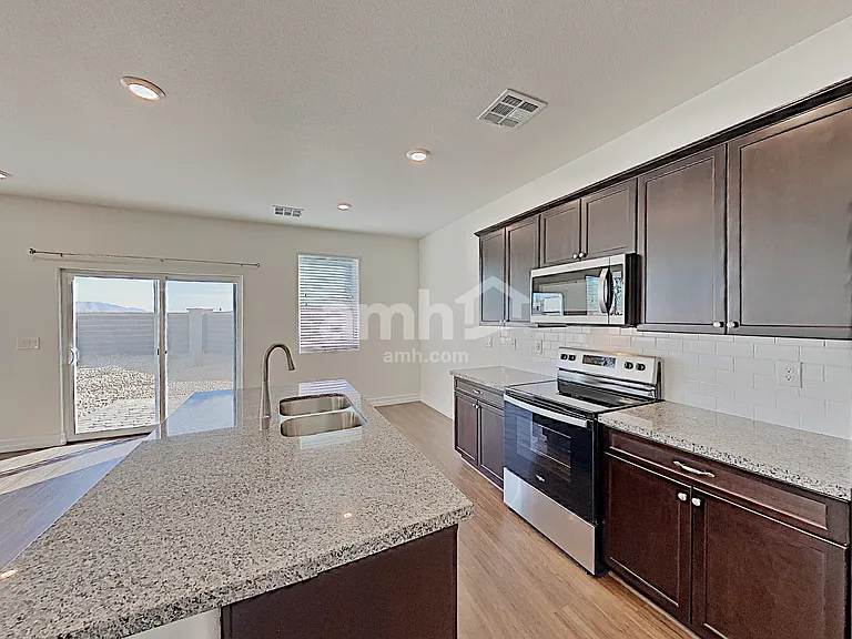 4702 Tree Swing St — Photo 5