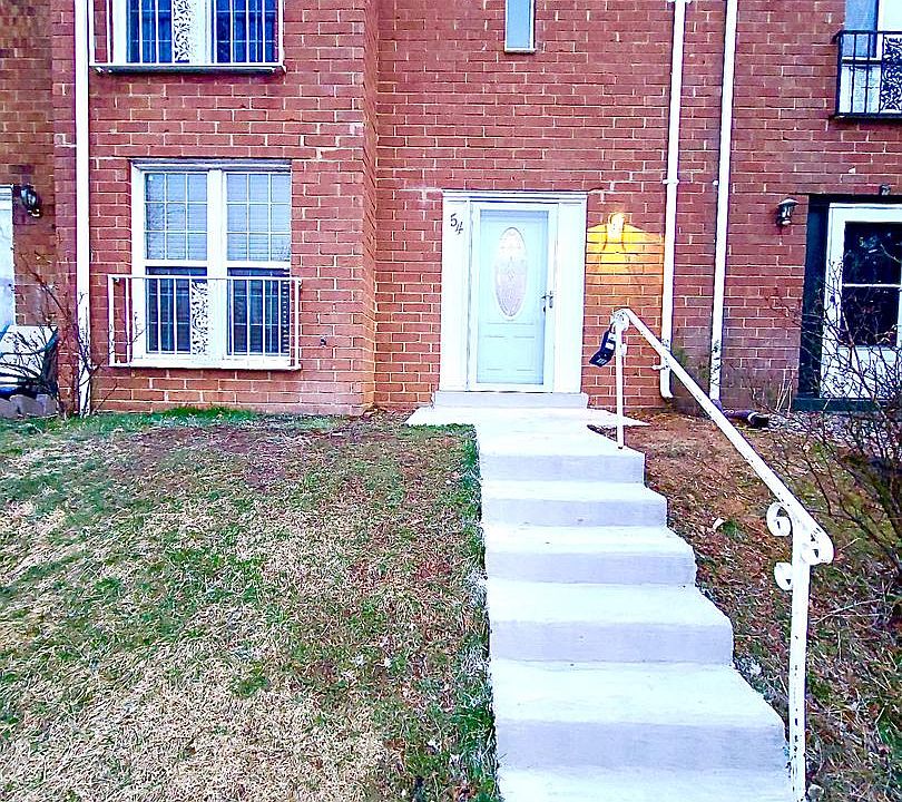 1st image of 54 Maple Dr