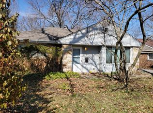 4 Apple Ln, Park Forest, IL 60466