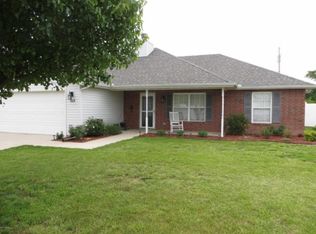 1613 Brewster Ln, Webb City, MO 64870