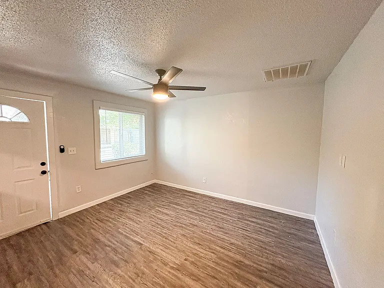2222 S Rural Rd — Photo 3