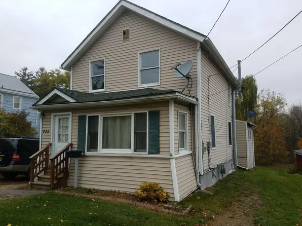 459 W Union St, Newark, NY 14513