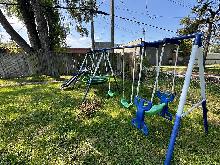 20741 Curie — Photo 25