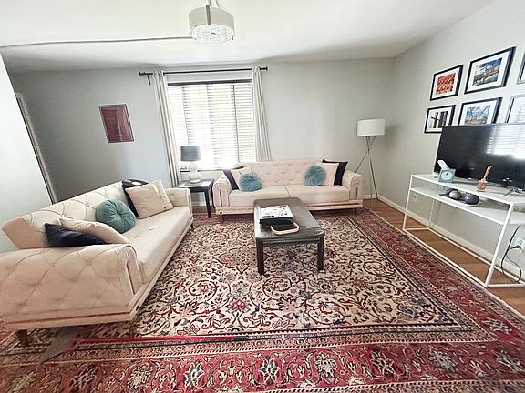 3rd image of 1504 18th Ave S APT 201