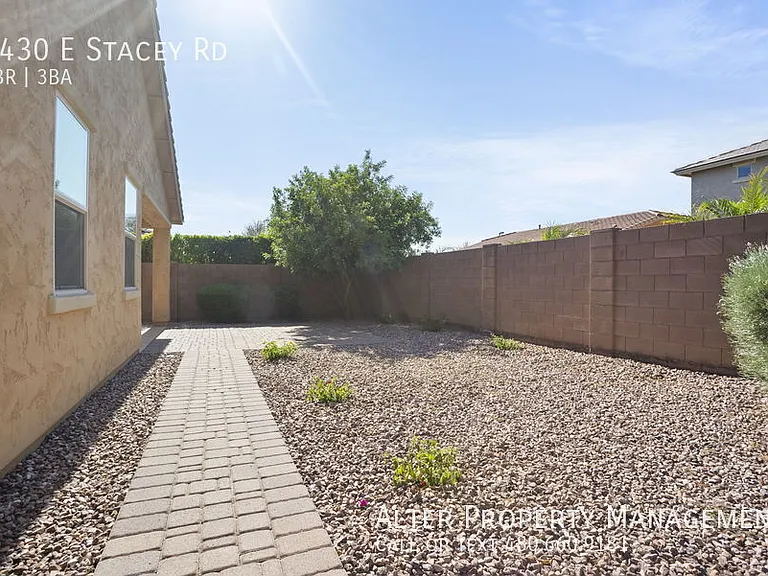2430 E Stacey Rd — Photo 35