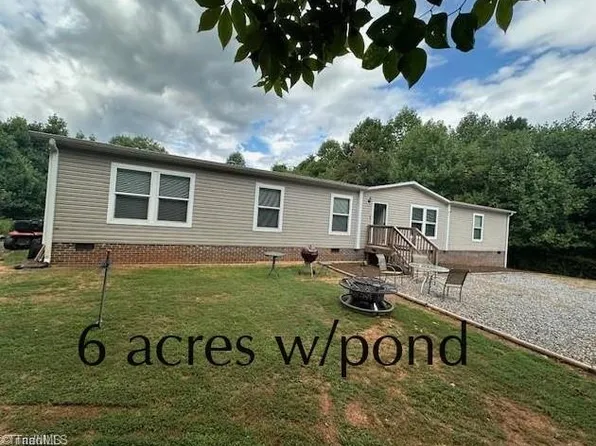 383 N Hoots Rd, Ronda, NC 28670