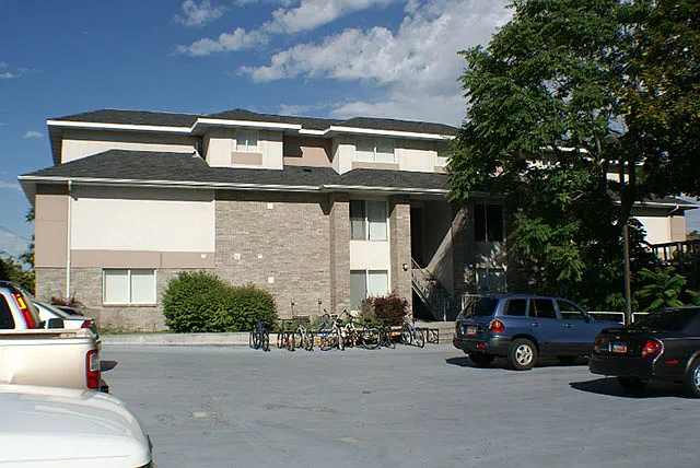 Building Photo 3
