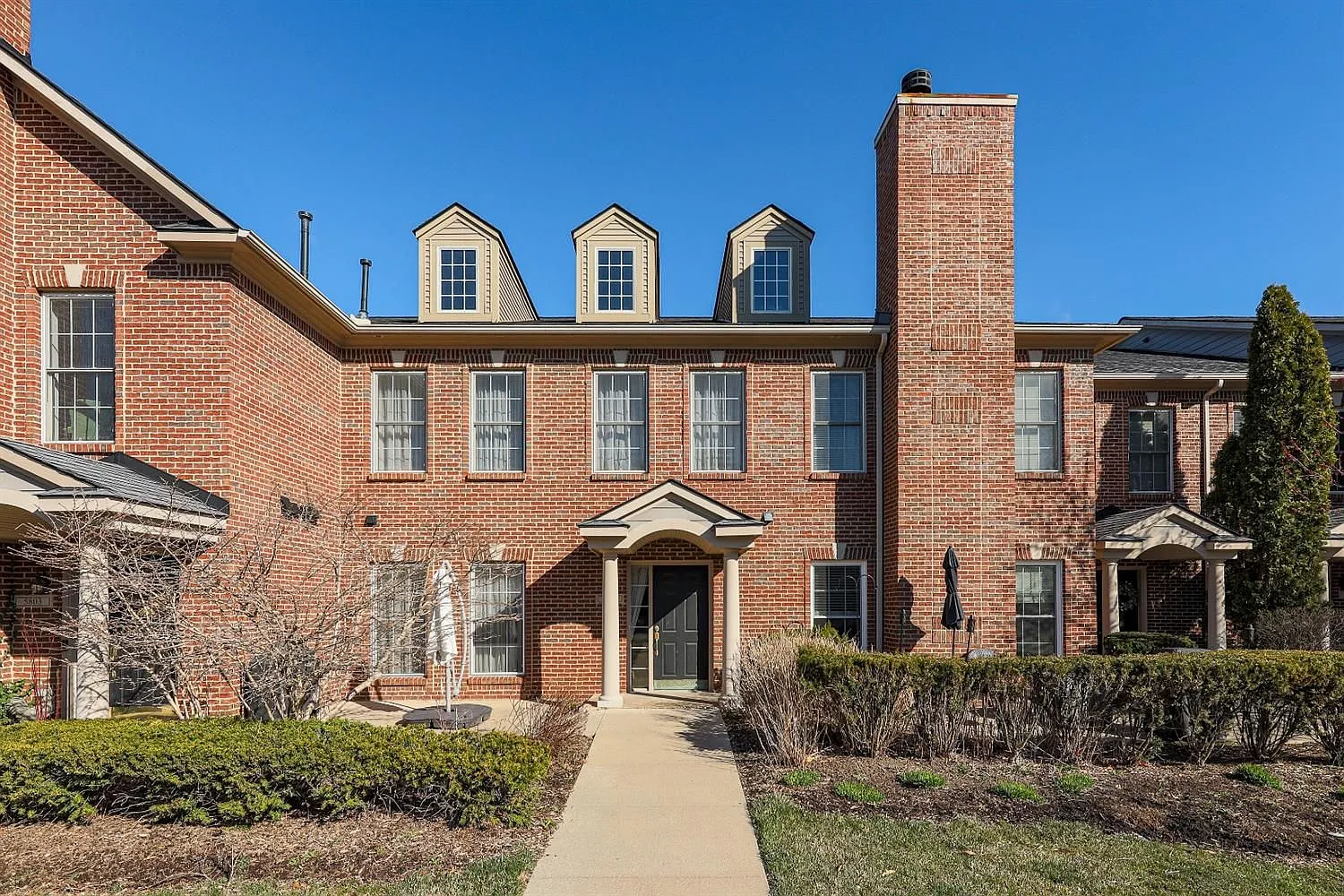 5805 Hampshire Ln photo 1