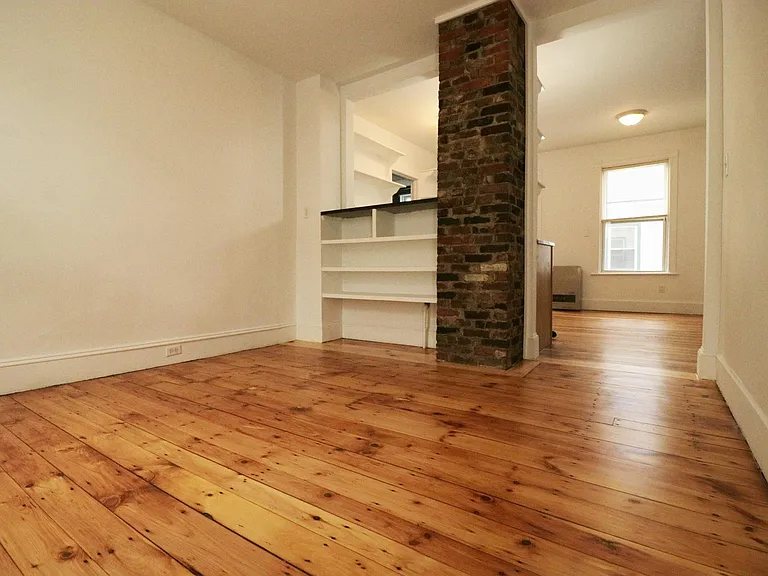 31 Frederic St #4 — Photo 7
