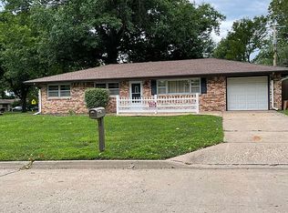 1701 Kenmar Dr, Manhattan, KS 66502