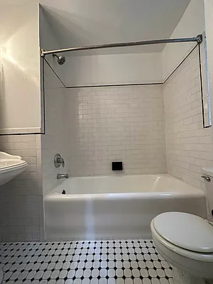 Rented by Bond New York | media 4