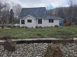 465 15th St, Pomeroy, WA 99347