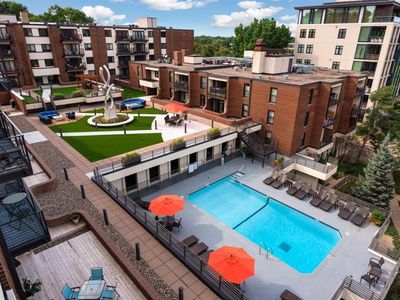 48 Groveland Ter #B304, Minneapolis, MN, 55403