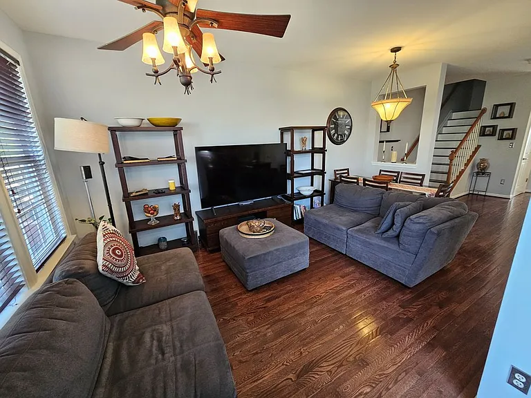 1201 Cambria Ter NE — Photo 15