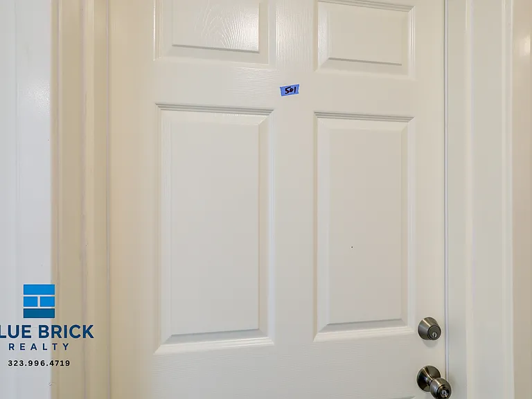 4324 S Vermont Ave #501 — Photo 16