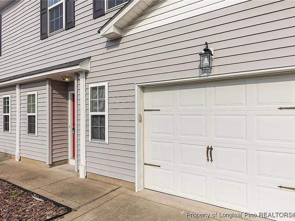 125 Burgess Ln