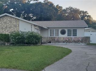 9212 92nd Ave, Seminole, FL 33777