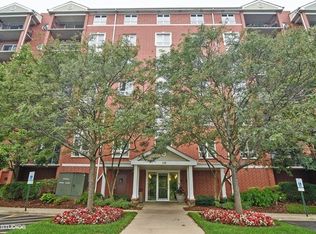 110 N Milwaukee Ave APT 203, Wheeling, IL 60090