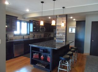 101 Ginger Cove Rd, Valley, NE 68064