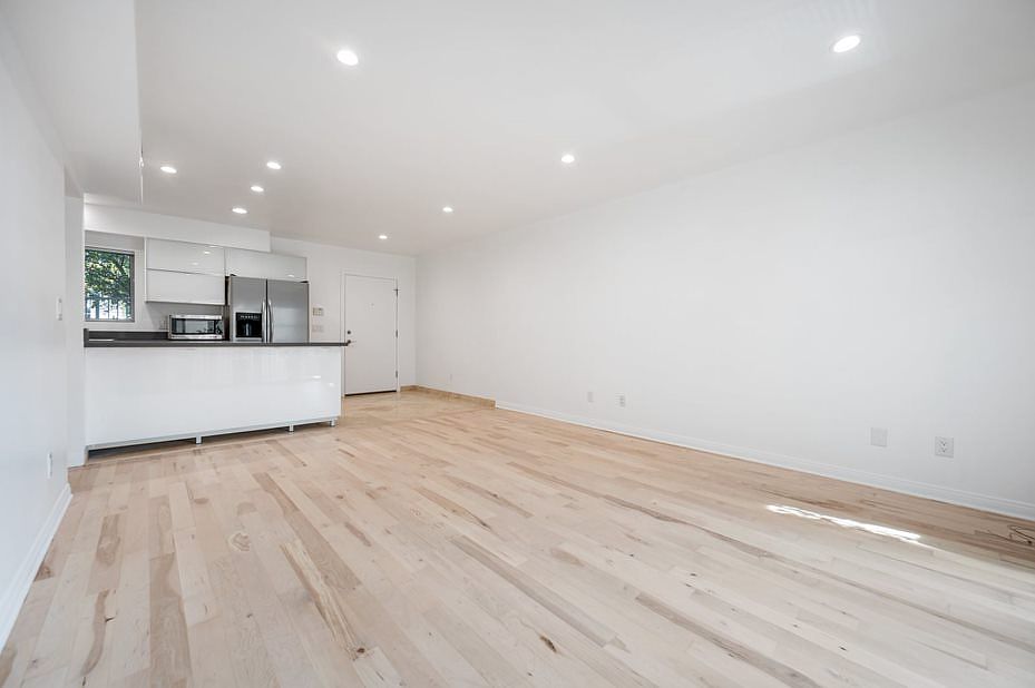 1st image of 1148 N Clark St #4A