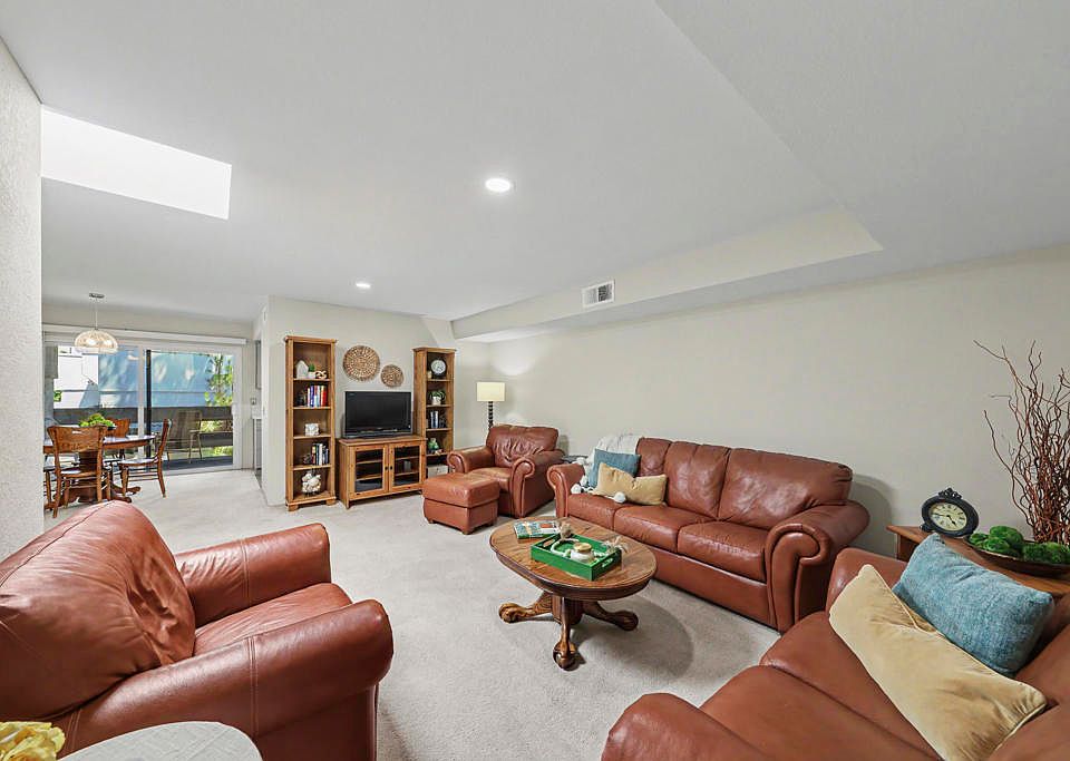 1st image of 5301 Waverly Dr #178