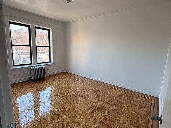 3rd image of 3168 Decatur Ave Floor 1